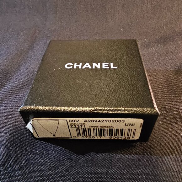 Chanel Swarovski Silver CC Logo Boucles Oreille Necklace - Picture 7 of 7